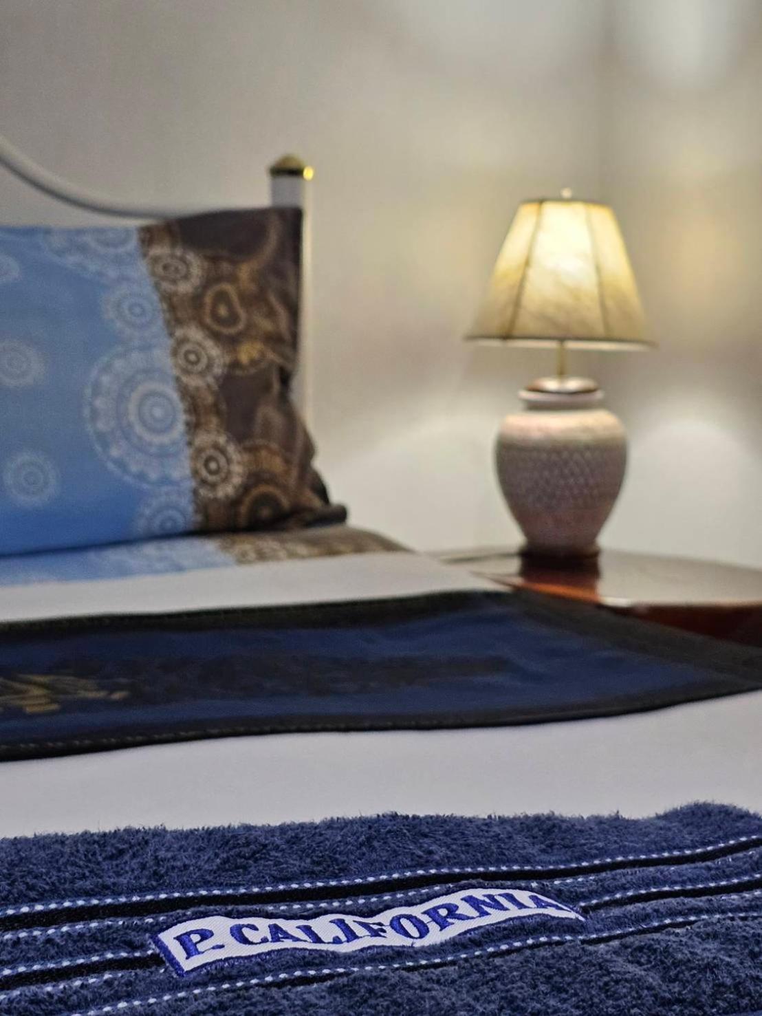 P.California Inter Hostel Nang Rong Dış mekan fotoğraf