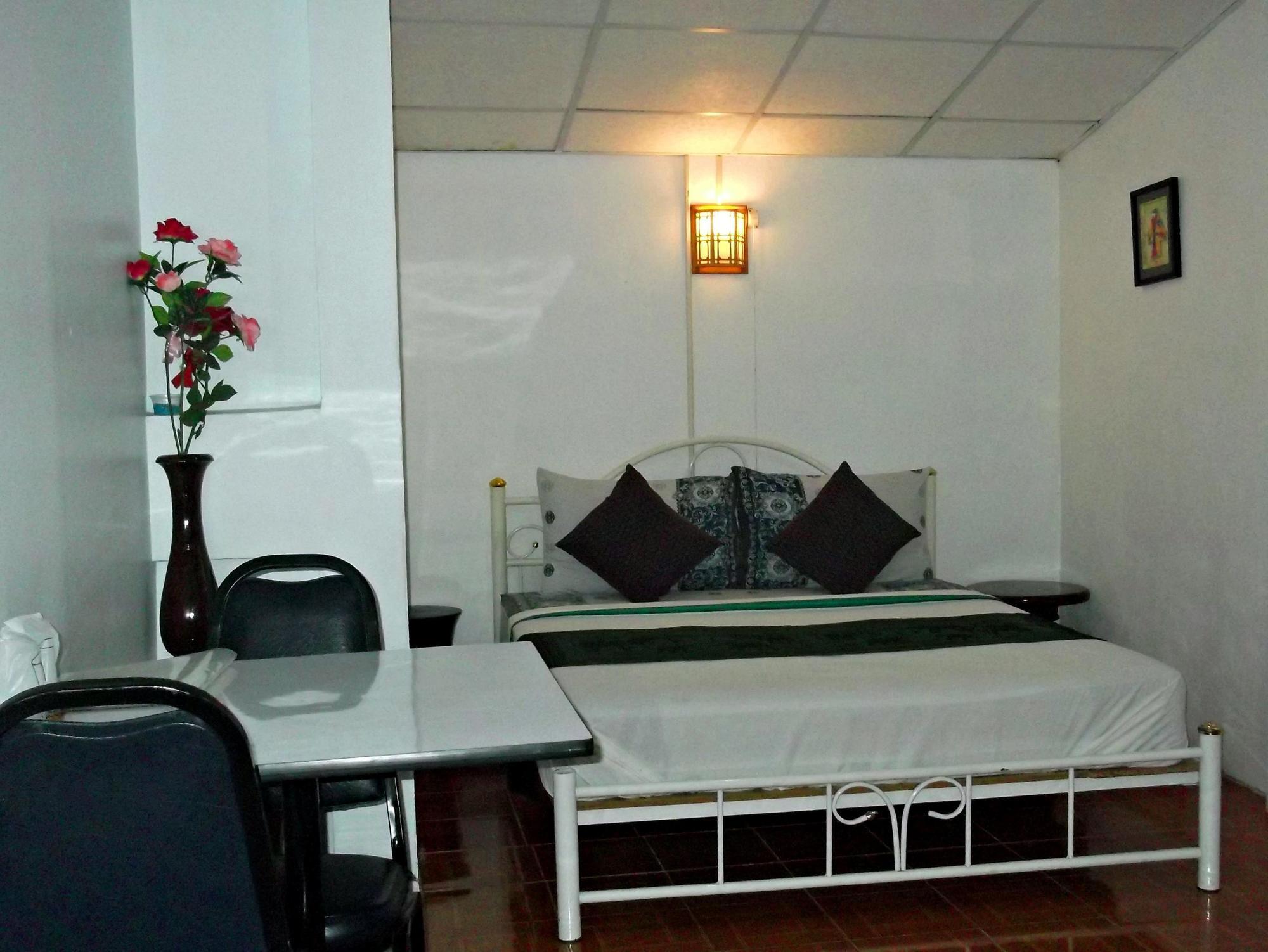 P.California Inter Hostel Nang Rong Dış mekan fotoğraf