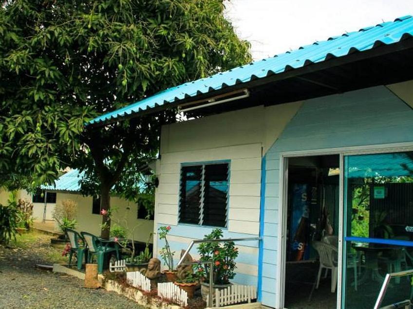 P.California Inter Hostel Nang Rong Dış mekan fotoğraf