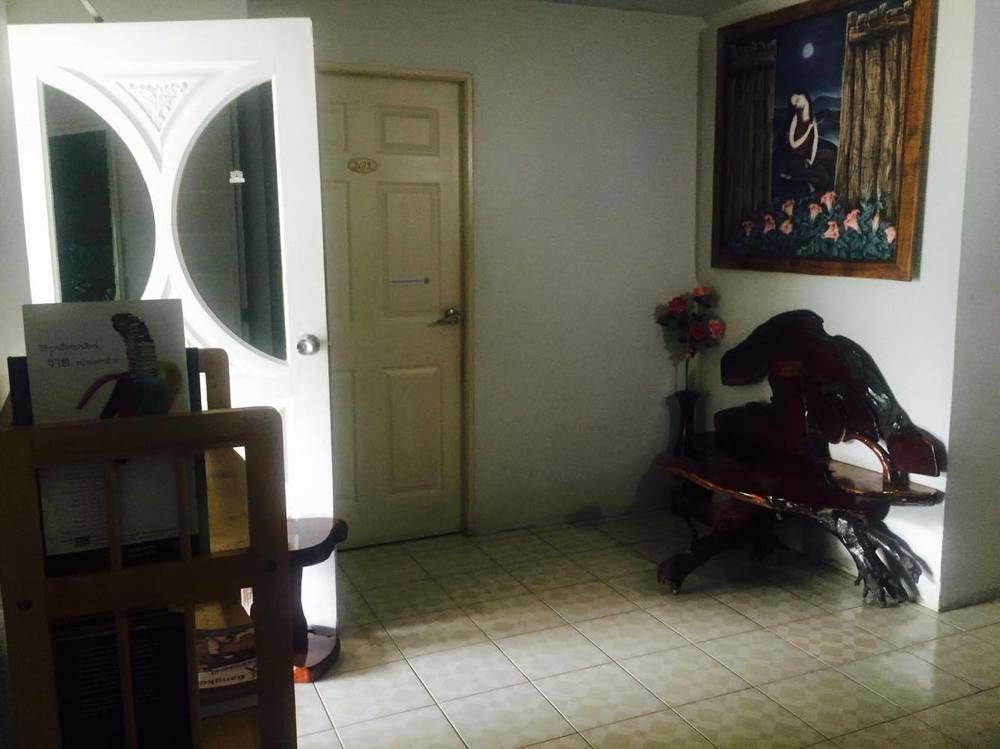 P.California Inter Hostel Nang Rong Dış mekan fotoğraf