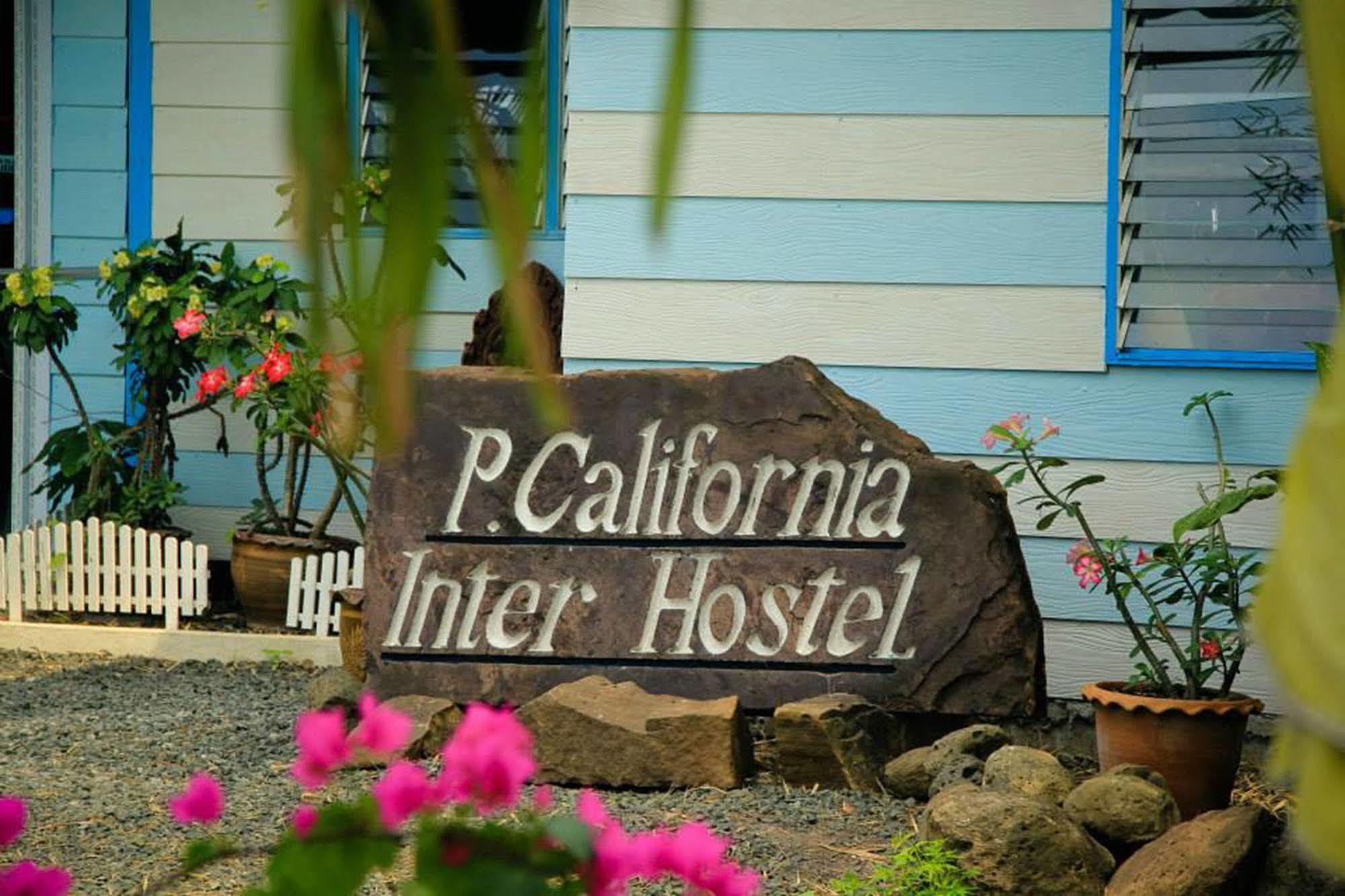 P.California Inter Hostel Nang Rong Dış mekan fotoğraf